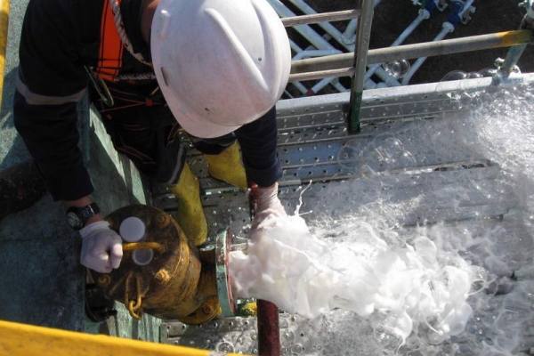 chemical-foam04CB1A984E-F5B5-B2C7-66ED-FE3C72C3C7FC.jpg